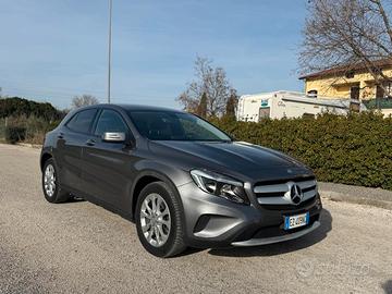 Mercedes GLA 180D Cambio Automatico