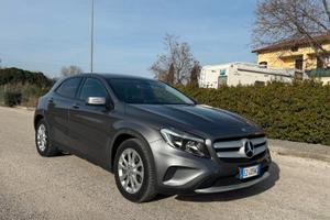 Mercedes GLA 180D Cambio Automatico