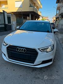 Audi A3 Sportback Business S-tronic
