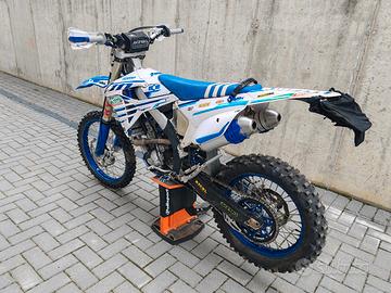TM 250 FI