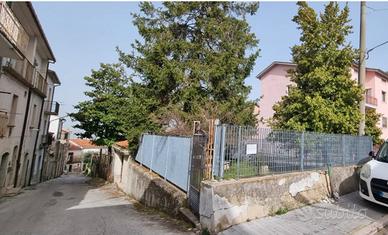 Casa con giardino e garage - Molise