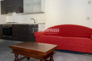 Bilocale ristrutturato con giardino e cortile