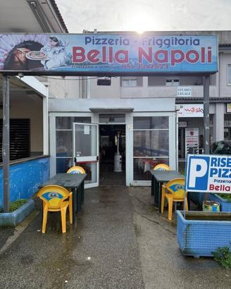 Attività / Licenza di 80 m² con 3 locali a Giuglia