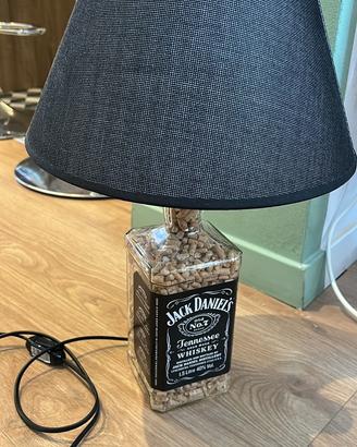 Lampada da tavolo artigianale Jack Daniel’s