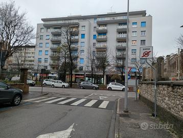 Stanza singola per universitaria