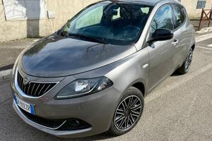 LANCIA YPSILON 1.0 HYBRID GOLD