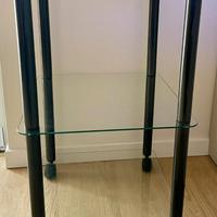 Carrellino in vetro con struttura in metallo