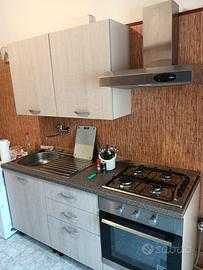 Cucina completa con forno elettrico