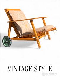 Coppia di poltroncine vintage in legno