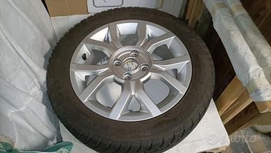 Cerchi in lega 15" VW Up con gomme invernali