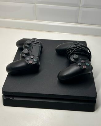 PS4 e due controller