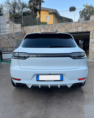 Porsche Macan 2.0 sportdesign