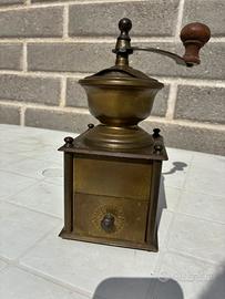 Macinino antico di ottone  da collezione