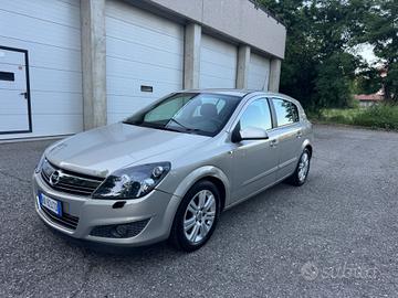 Opel Astra 1.9 CDTI 120CV 5 porte Enjoy
