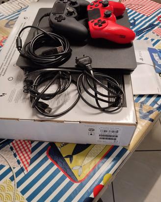 PlayStation 4 , 2 joystick e 4 giochi 