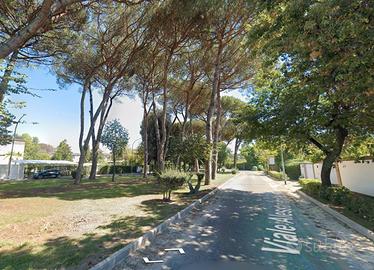 Casalpalocco bilocale arredato