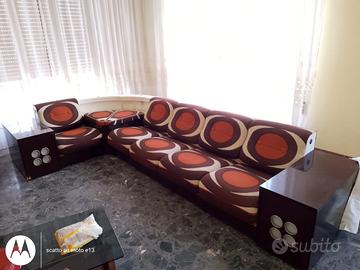 Divano angolare vintage anni ‘70 - design retrò