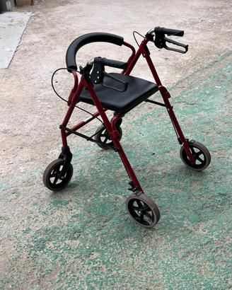 Deambulatore girello per anziani con ruote e freni
