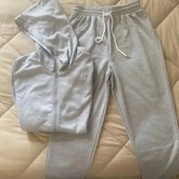 Tuta grigio chiaro