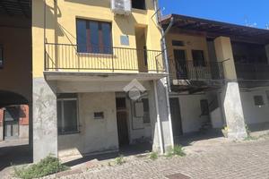 2 LOCALI A BARLASSINA