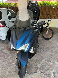 Yamaha t max 530
