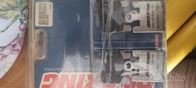 PASTIGLIE FRENO ANTERIORE 893 CM 66 