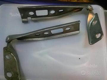 Cerniere cofano anteriore Ford Fiesta 2002-2008