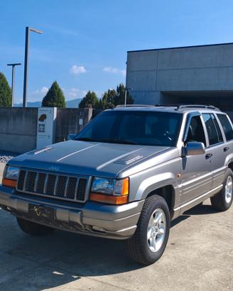 Jeep Grand Cherokee 5.9 4WD Quadra-Trac Limited LX