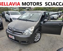 Toyota Corolla Verso 2.2 TD 136CV 7 POSTI