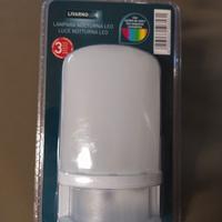 Lampada notturna Luce led con sequenze cromatiche