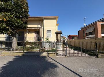 BIFAMILIARE A SIZIANO