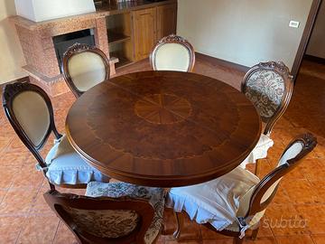 Tavolo tondo in vera noce allungabile con sedie