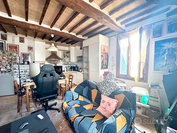 Bilocale Luminoso A/925