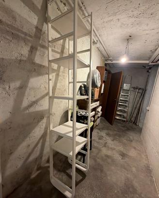 Scaffale a colonna