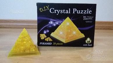 Piramide egizia puzzle 3d che si illumina