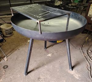 braciere rustico con griglia