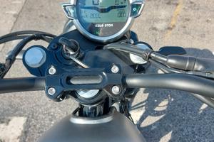 Moto Guzzi V7 Stone IV 2023 4milakm perfetta