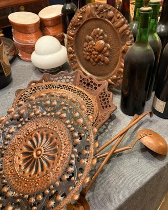 Piatti in rame e accessori