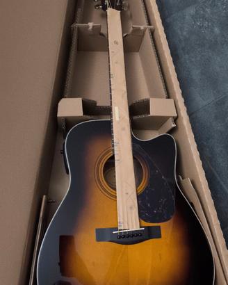 chitarra acustica Yamaha 