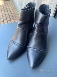 Stivaletti Donna Neri con Borchiette taglia 37