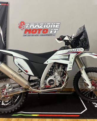 AJP PR7 650 Adventure con Kit Racing