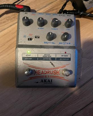 Pedale chitarra delay echo akai headrush e1
