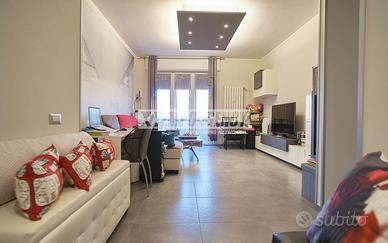 Quattro Locali signorile, completamente ristruttur