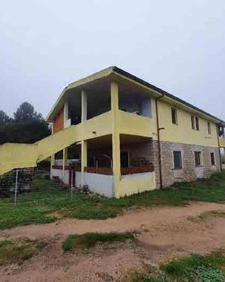 Immobile in asta di 1064 m² con più di 5 locali a 