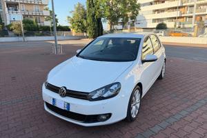 Volkswagen Golf 2.0 TDI Highline *KM 29.000*LED