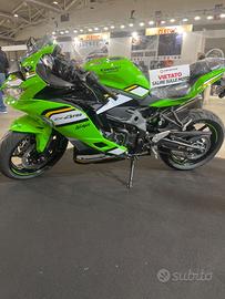 Kawasaki ZXR 400 ZX-4RR