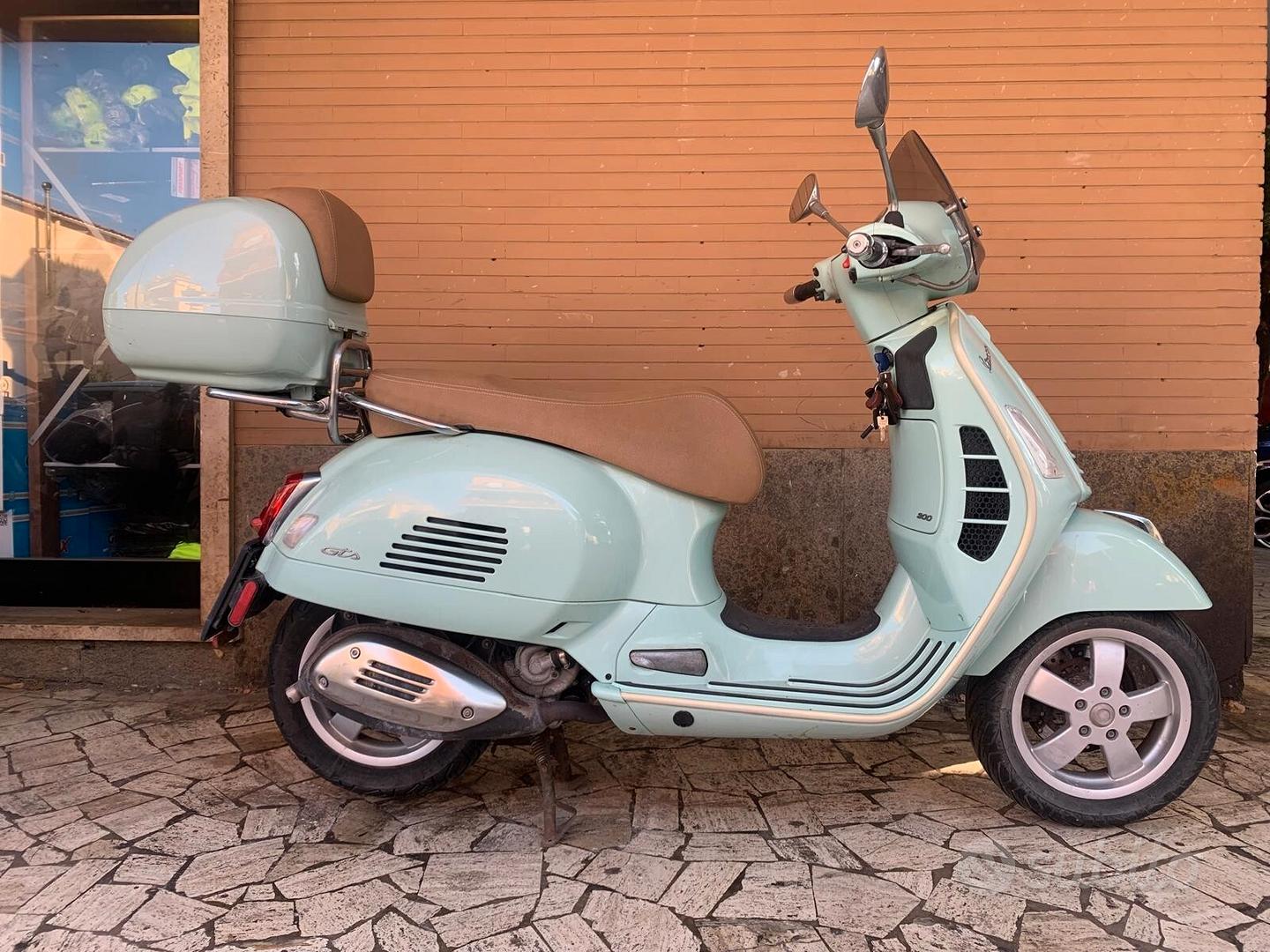 Subito CENTRO MOTO LADISPOLI Vespa gts 300 Moto e Scooter In