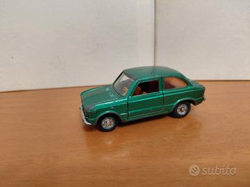Mebetoys Fiat 850 no Politoys Dinky Corgi 