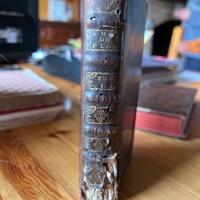 Libro antico 1687
