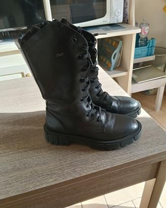 Anfibi donna in pelle